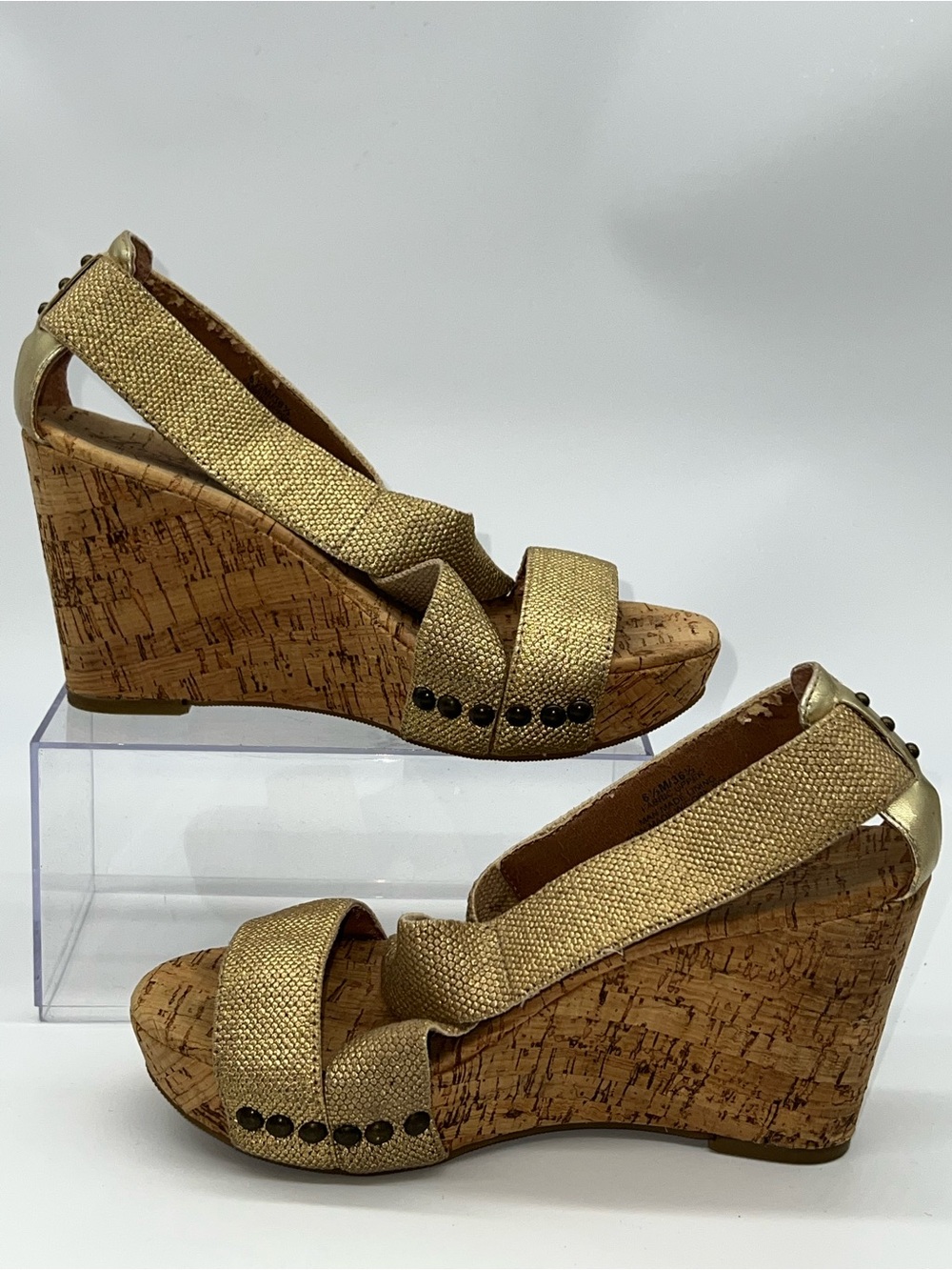 Lucky Brand Gold Metallic Canvas Upper Wedge Cork Heels Size 6.5 - Picture 2 of 12